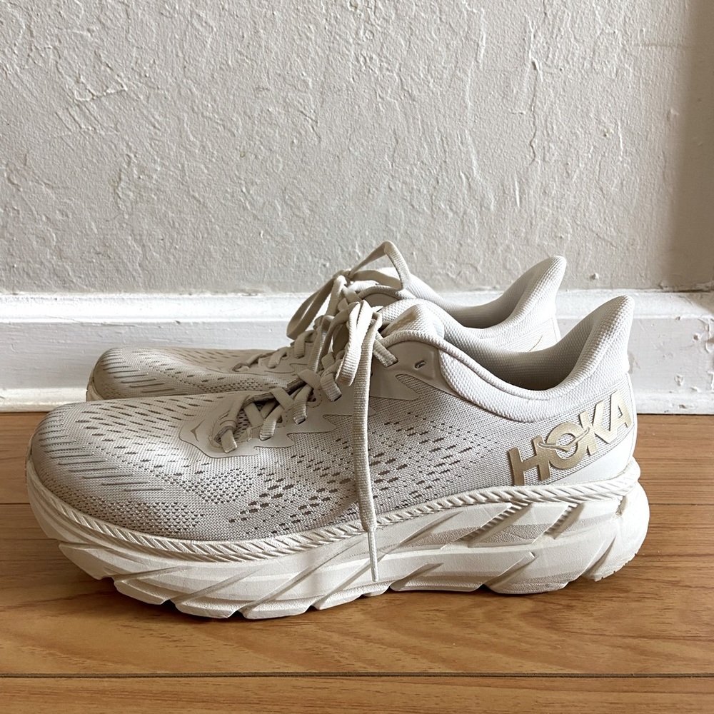 Hoka One Clifton 7 - Mens 8 Women’s 9 - Almondmilk